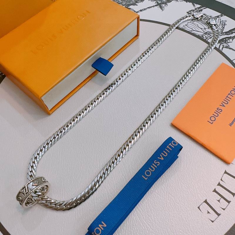 2025 LV Necklace4 0128